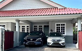 Teratai Homestay 3 Batu Buruk