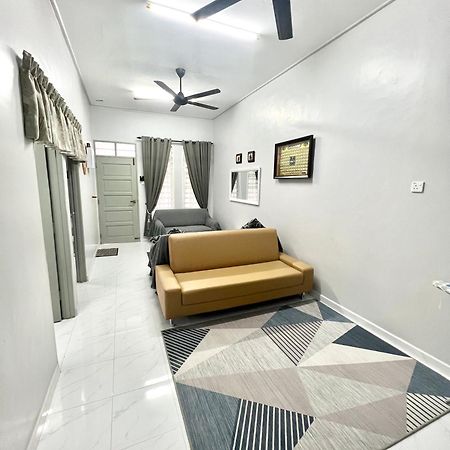 Teratai Homestay 3 Batu Buruk Kuala Terengganu Dış mekan fotoğraf