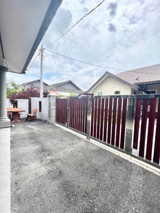 Teratai Homestay 3 Batu Buruk Kuala Terengganu Dış mekan fotoğraf